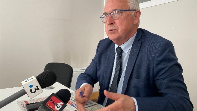 Législatives : Dans le boulonnais, le député sortant de Renaissance Jean-Pierre Pont se retire pour faire barrage au RN.