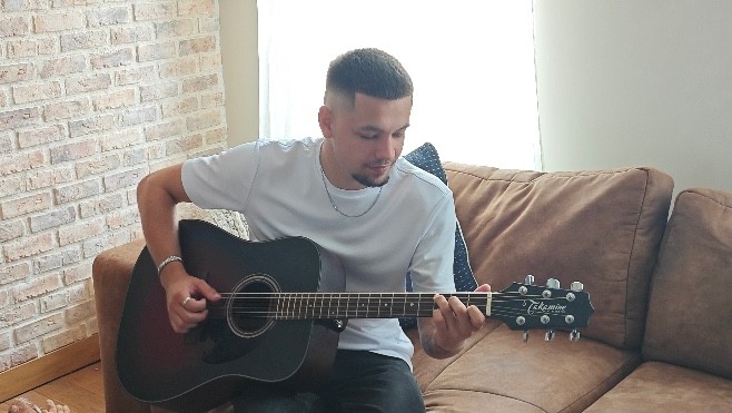 Une première chanson pour le jeune chanteur du Pas-de-Calais Pierre Cléry.