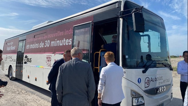 Au boulot en 30 minutes sans la voiture ! La première ligne de car a été lancée lundi entre Dunkerque et Bourbourg.