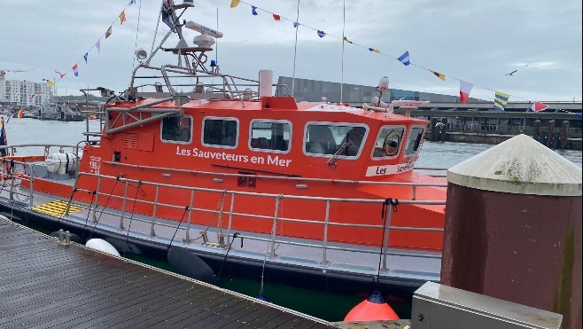 Le canot de sauvetage de la SNSM Jacques Huret est de retour au port de Boulogne sur mer !