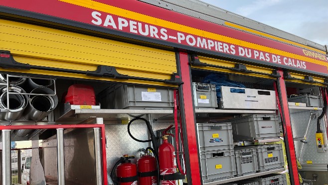Fiennes: un risque d'explosion de batteries impacte la circulation sur la D127.