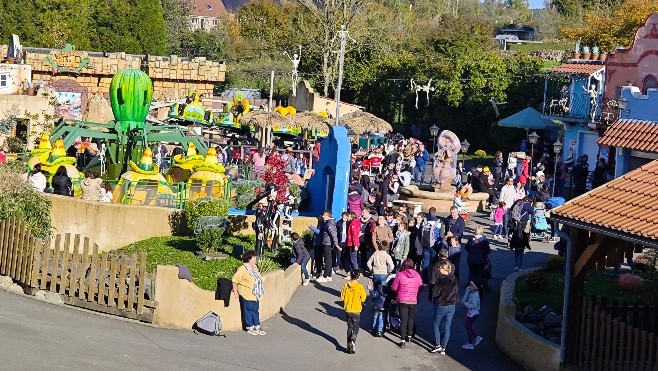 Dennlys Parc vous plonge dans l’univers d’Halloween pour la troisième année consécutive.