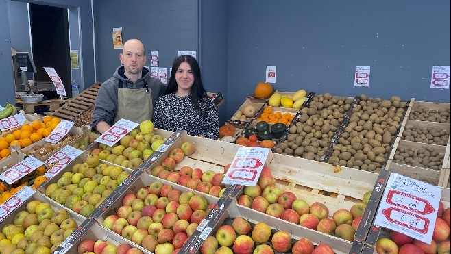 Une épicerie et un restaurant solidaire « Au bon thym » vous attend au 48 rue de la Lampe.