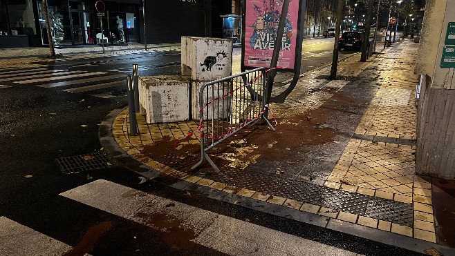 Calais: une voiture percute un poteau après une course poursuite