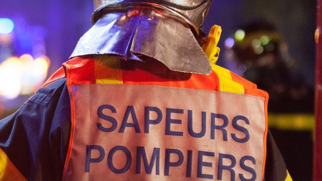 Un bâtiment agricole incendié à Clerques.