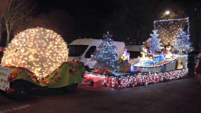 La grande parade de Noël c’est aujourd’hui à Fort-Mahon-Plage.