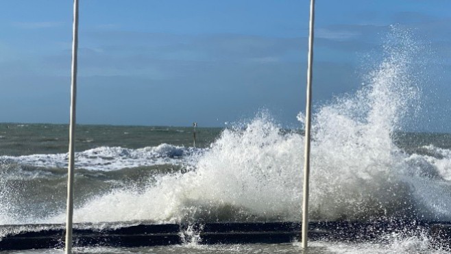 Tempête Floriane: des rafales annoncées autour de 80/100 km/h, le trafic des trains perturbé