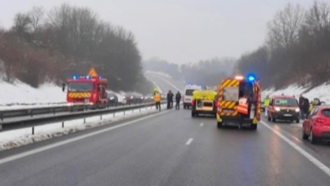 Trois personnes blessées dans des accidents sur l'A26 ce samedi matin.