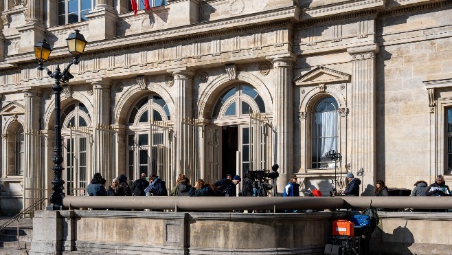 A Boulogne sur mer, une mini-série en tournage au Palais de Justice.