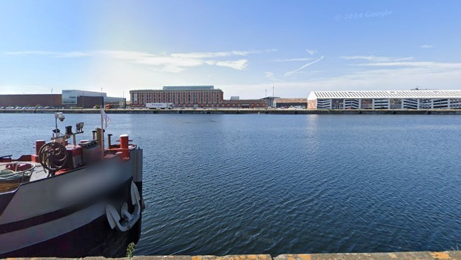 Dunkerque : trois policiers sauvent un homme tombé dans un bassin du port