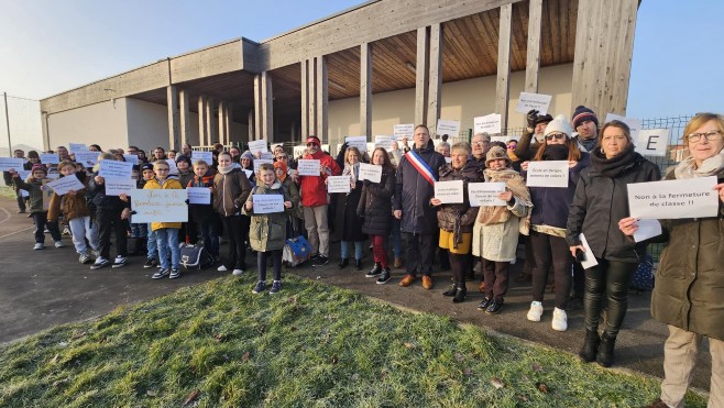 Vieille-Eglise : 60 familles rassemblées pour dire non à une fermeture de classe.