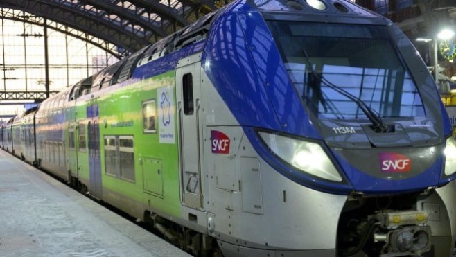 Le trafic des trains totalement interrompu à la gare du Nord à Paris