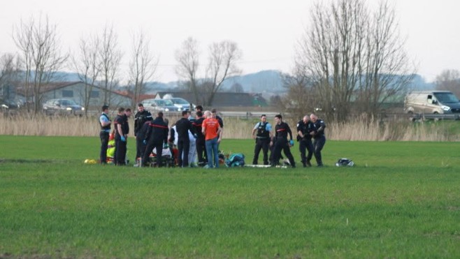 Accident de parapente hier à Steenwerck le long de l’A25, un homme a été gravement blessé