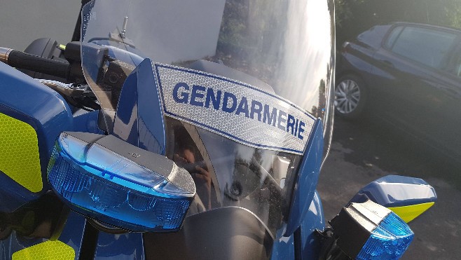 Desvres: secouru par les pompiers après un accident, le conducteur d'un scooter finalement emmené par les gendarmes