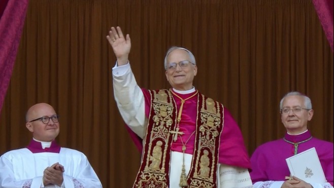Le cardinal américain Robert Francis Prevost devient le Pape Léon XIV