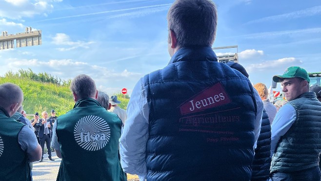 Les agriculteurs sont partis, l'A25 est rouverte à la circulation