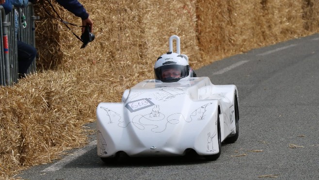7000 spectateurs dimanche à Embry pour la course de caisses à savon !
