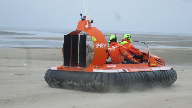 Un dauphin mort échoué en Baie d'Authie