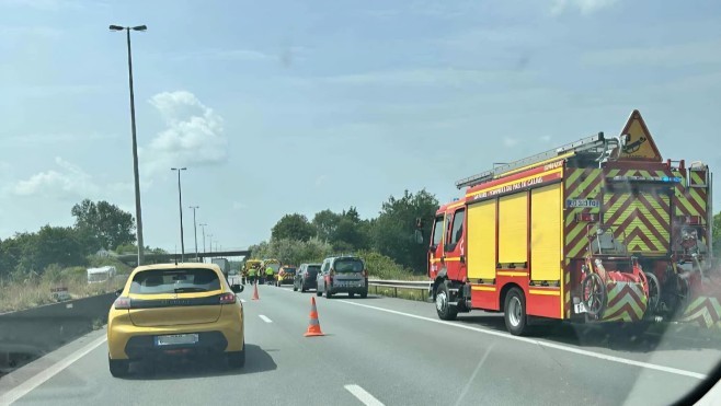 Vieille-Eglise: la circulation réduite sur une voie sur l'A16 après un accident