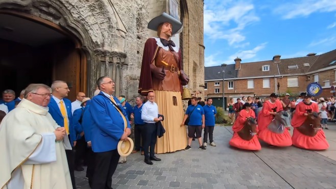 Bourbourg fête son géant Gédéon  ! 