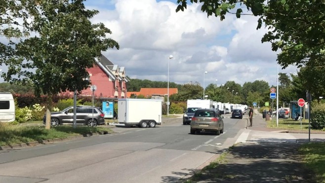 Berck : près 400 caravanes des gens du voyage bloquent la ville ce lundi après-midi et s'installent illégalement ! 