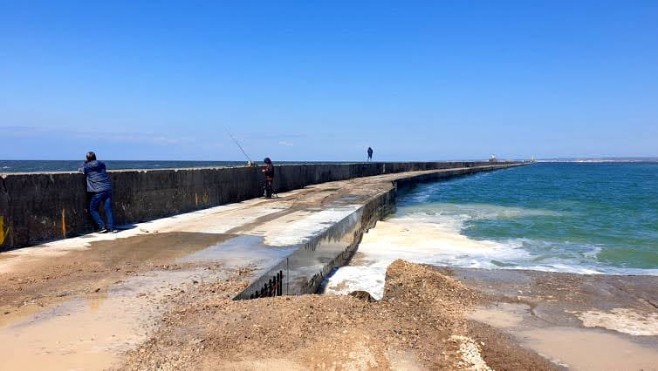 Le Portel: 3 pêcheurs pris au piège sur la digue Carnot