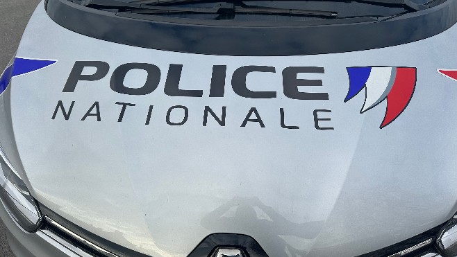 Un automobiliste alcoolisé termine sa course dans la clôture de Bagatelle.