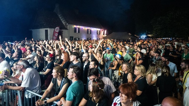 5000 personnes pour le Festival des Illuminés à Aix-en-Issart ! 