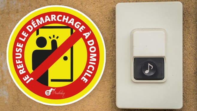 Audruicq : la ville distribue gratuitement des stickers pour dire non au démarchage à domicile.