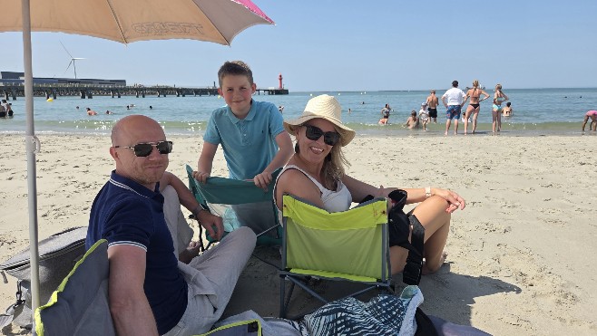 Canicule: rencontre avec ces familles venues chercher la fraîcheur sur les plages de la Côte d'Opale et de la Côte picarde
