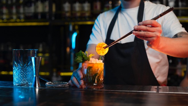 SERVEUR BARMAN H/F - LE TOUQUET