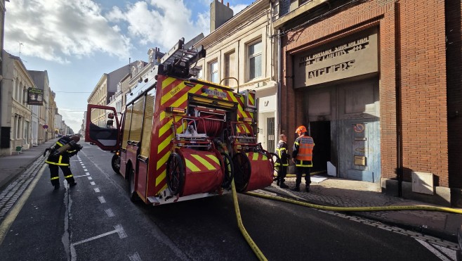 Calais: un dégagement de fumée rue de Vic, les pompiers interviennent