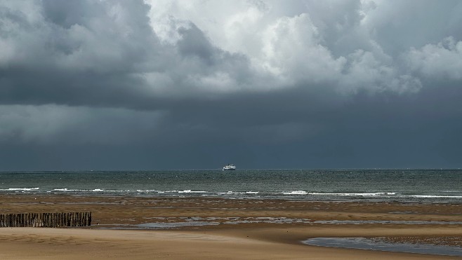 Vigilances orages, vagues-submersion et pluie-inondation au menu du jour !
