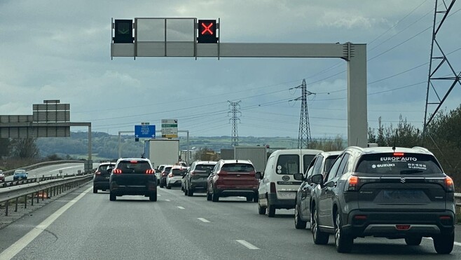 Boulogne-sur-mer : 3 kilomètres de bouchons sur la rocade aprés un accident de poids lourd.