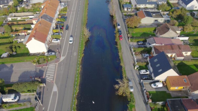 Canal de Guînes : pollution à l'hydrocarbure sur plus d'un kilomètre