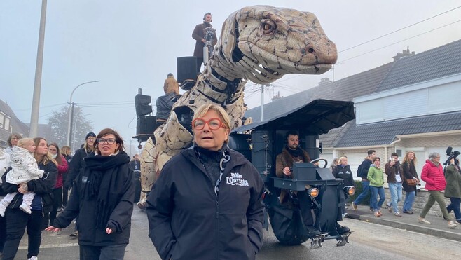 Éveil du Varan à Calais : la maire Natacha Bouchart, entourée des habitants, se dit 