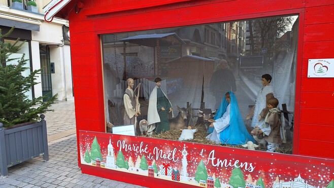 La crèche du marché de Noël d'Amiens est de retour ! 
