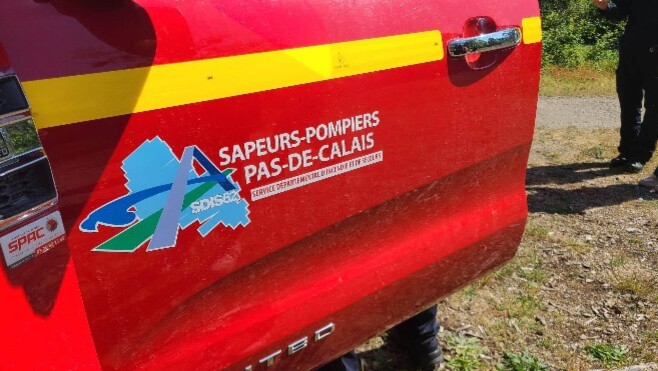 Terre des 2 Caps : une automobiliste chute de 3 mètres en contrebas d'une petite route
