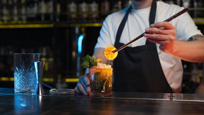 BARMAN BARMAID - LE TOUQUET