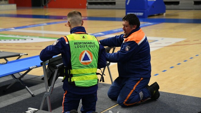 Coquelles : des passagers hébergés d’urgence mais le trafic reprend ce mercredi dans tunnel sous la Manche