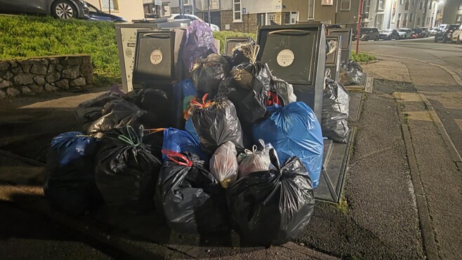 Déchets à Boulogne: des camions en panne, les poubelles débordent !