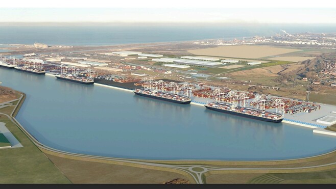 Port de Dunkerque : la construction de 1 000 mètres de nouveaux quais a débuté pour atteindre les 2 millions de conteneurs.