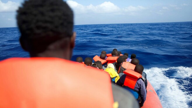 Calais : trois migrants sauvés de la noyade après une chute en mer lors d’une tentative de traversée
