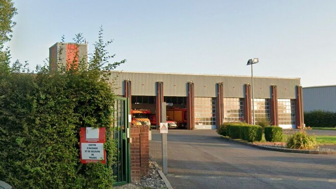 Fruges : un ouvrier chute du toit de la caserne des pompiers, son pronostic vital engagé