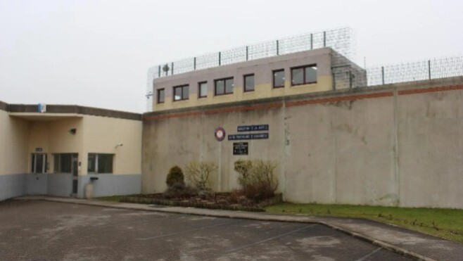 Alerte à la prison de Longuenesse : deux hommes interpellés près de l’établissement avec un drapeau de Daesh et une arme chargée