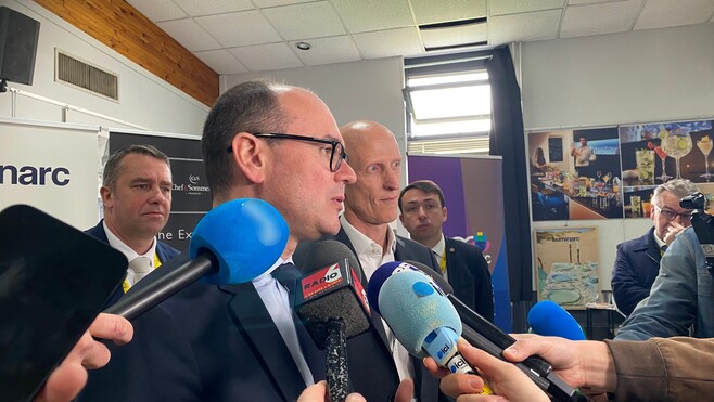 Cristallerie d’Arc : « L’offre de reprise n’est pas la plus sympathique, mais elle est courageuse et audacieuse », dit le ministre de l’Industrie…