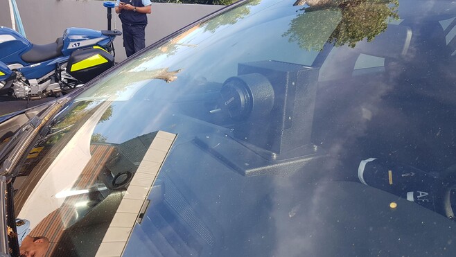 Près de Dunkerque, flashé à 158 km/h au lieu de 80 : sa nuit se termine sans permis et sans voiture