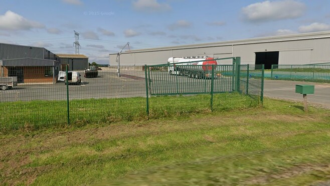 Azincourt : Un feu ravage une partie d’un bâtiment de 850 m² de Neo Negoce.