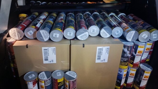 Boulogne-sur-Mer : après un simple contrôle routier, la police découvre 583 pots de tabac, un butin 