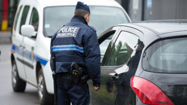 Le Touquet sort le carton jaune pour sensibiliser les automobilistes !